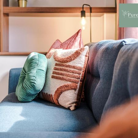 Stunning Five Bedroom Manchester House With Free Parking By Purestay Short Lets & Serviced Accommodation ภายนอก รูปภาพ