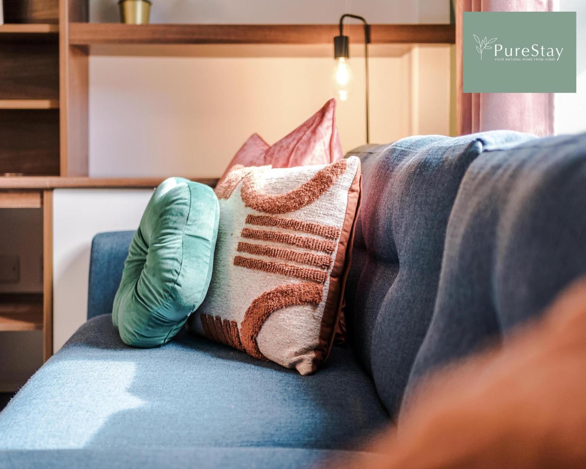 Stunning Five Bedroom Manchester House With Free Parking By Purestay Short Lets & Serviced Accommodation ภายนอก รูปภาพ