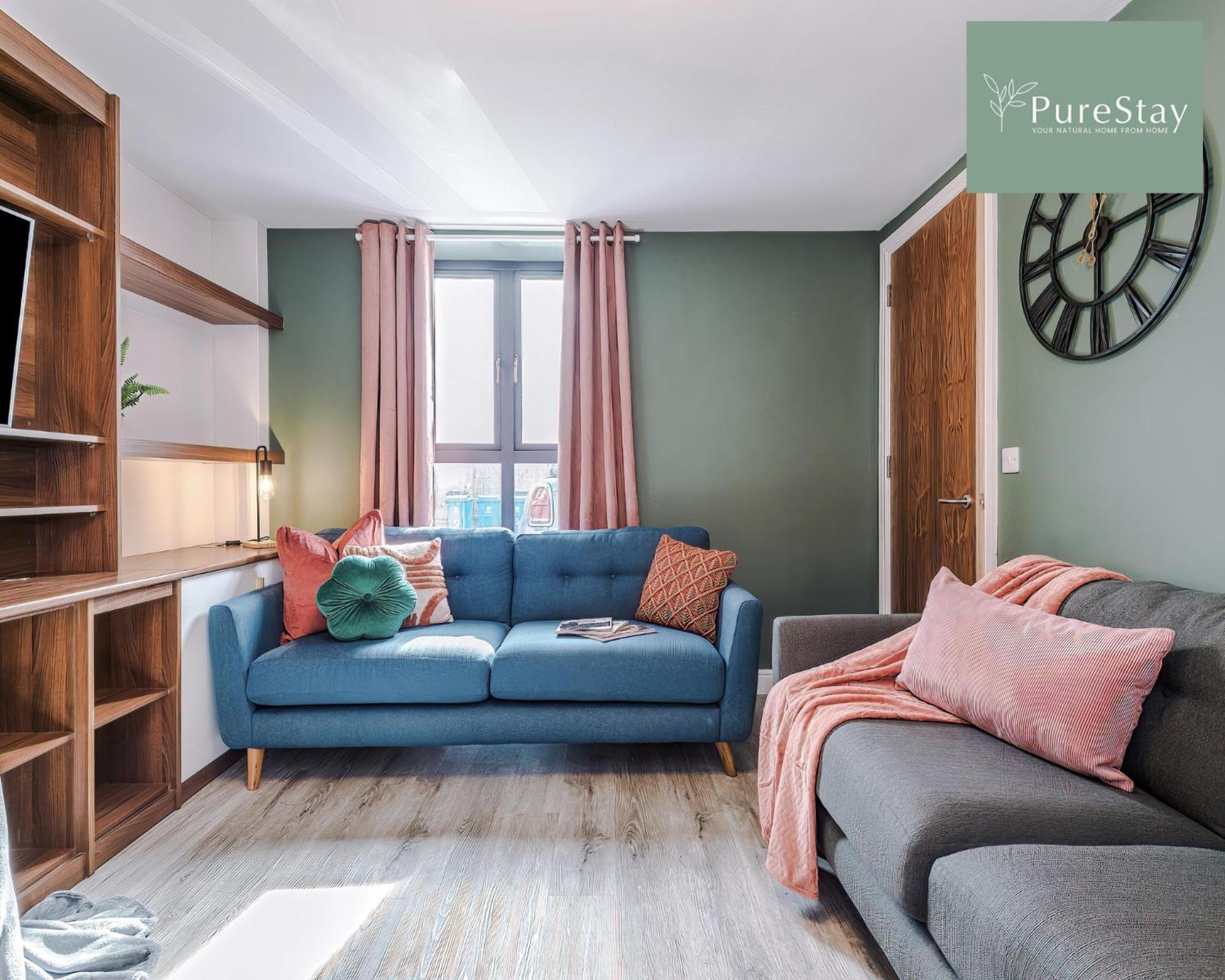 Stunning Five Bedroom Manchester House With Free Parking By Purestay Short Lets & Serviced Accommodation ภายนอก รูปภาพ