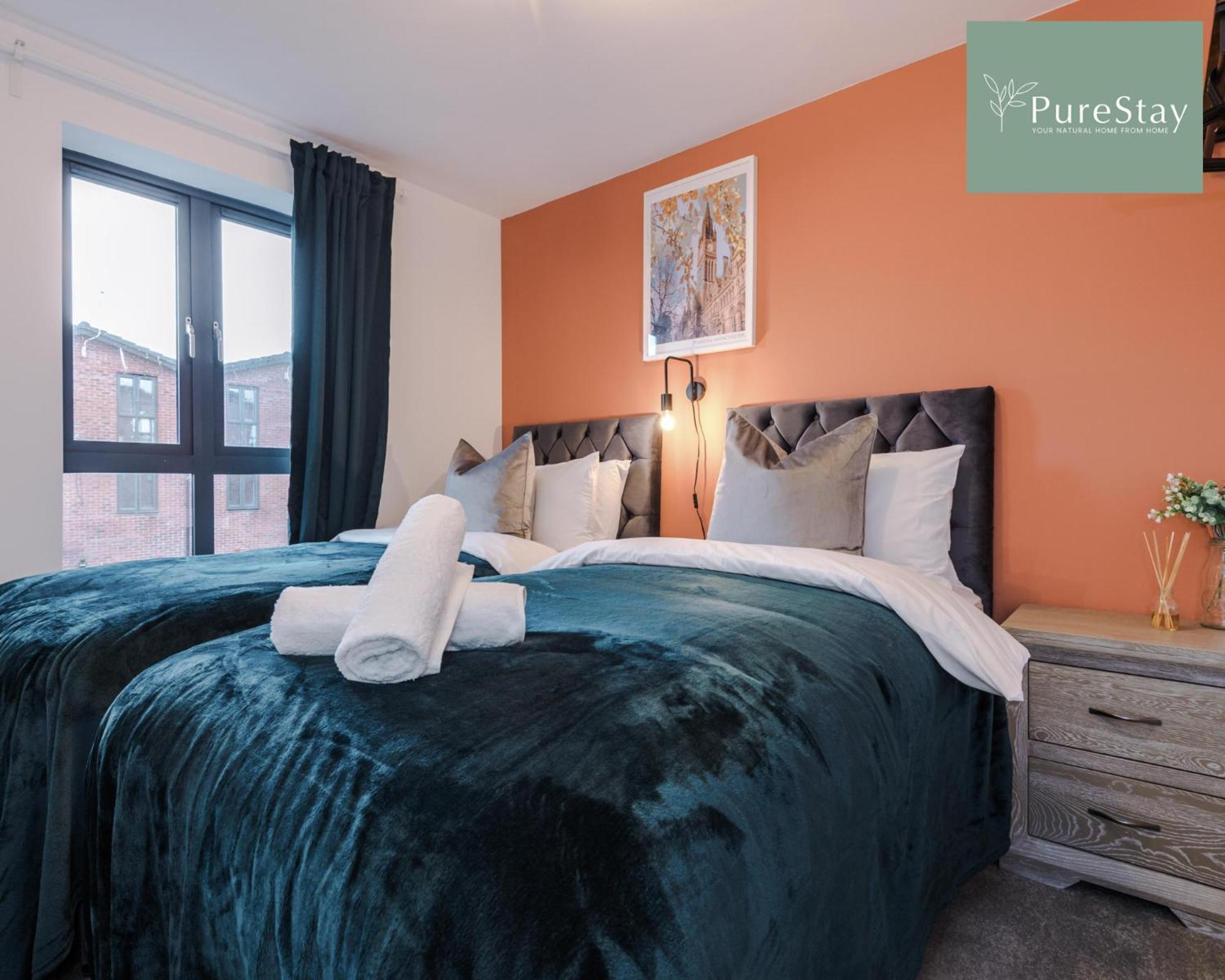 Stunning Five Bedroom Manchester House With Free Parking By Purestay Short Lets & Serviced Accommodation ภายนอก รูปภาพ