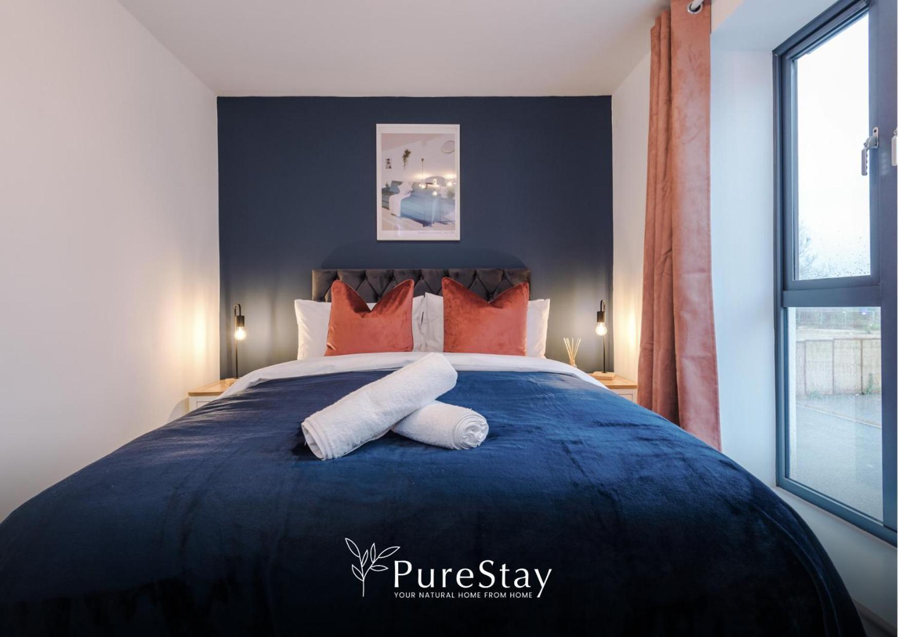 Stunning Five Bedroom Manchester House With Free Parking By Purestay Short Lets & Serviced Accommodation ภายนอก รูปภาพ